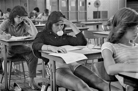 70s High School Teacher Candidly Photographs His Students